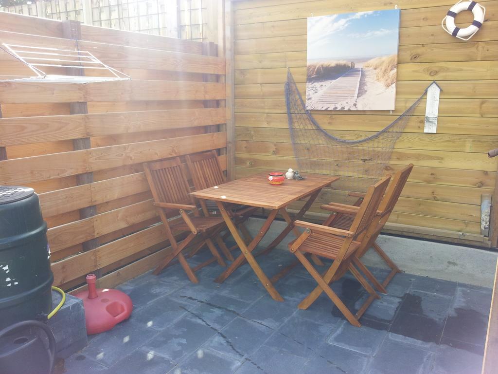 Homestay Bij Aelita Ден Бург Стая снимка